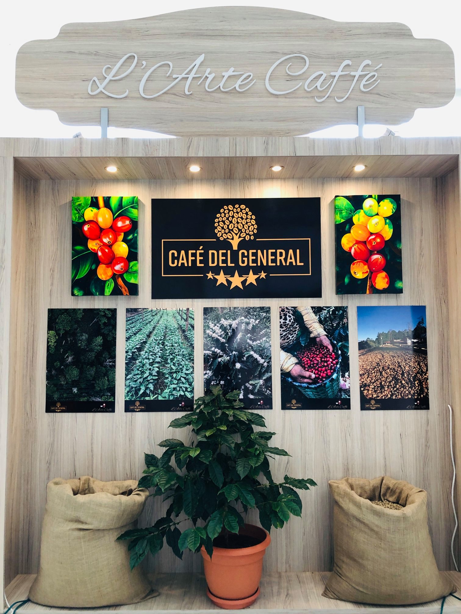 Cafe del General coffee show 3